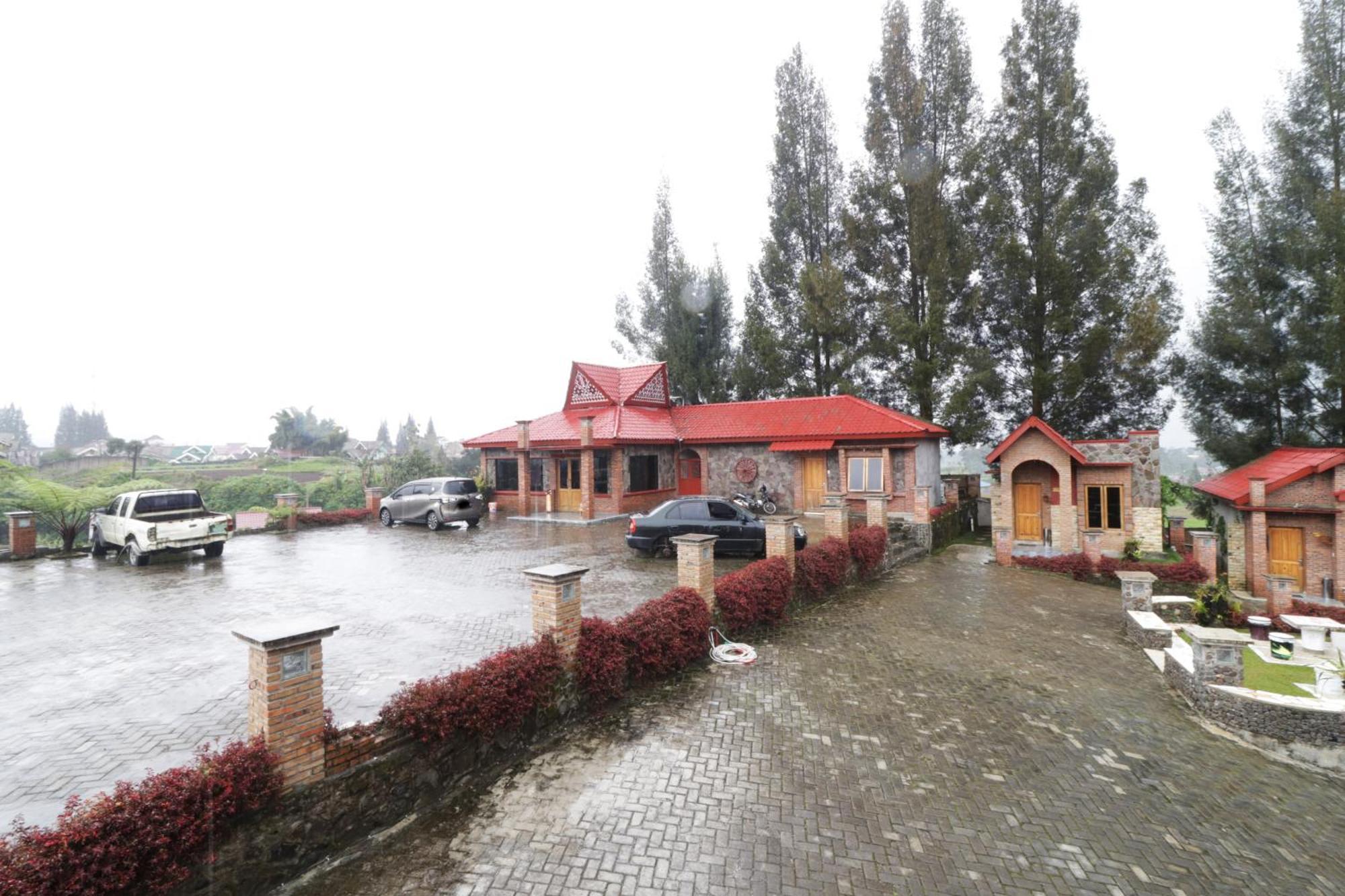 Alloyna Country Cottage Brastagi Berastagi Exterior foto